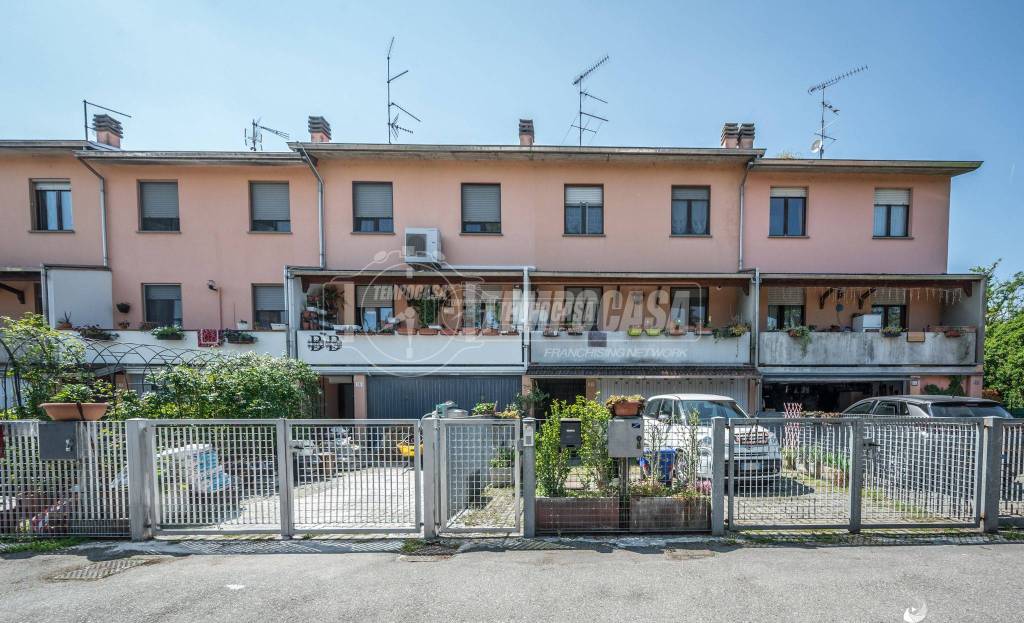 Villa a Schiera in vendita a Fontevivo via Mulino Nuova 21