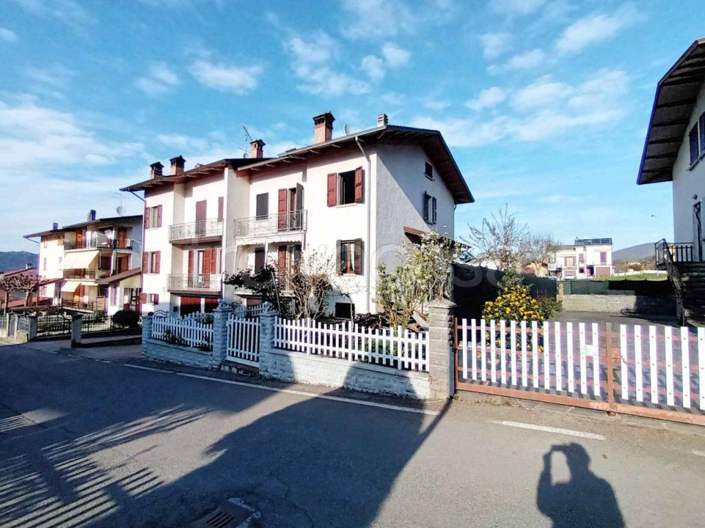 Casa Indipendente in vendita a Carpineti via San Prospero