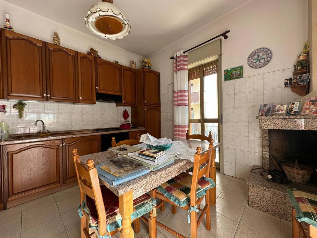 Appartamento in vendita a Barcellona Pozzo di Gotto via Raimondo Pettini, 40