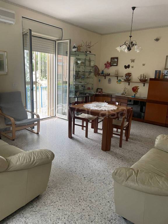 Appartamento in in affitto da privato a Manfredonia viale Artemisio, 7