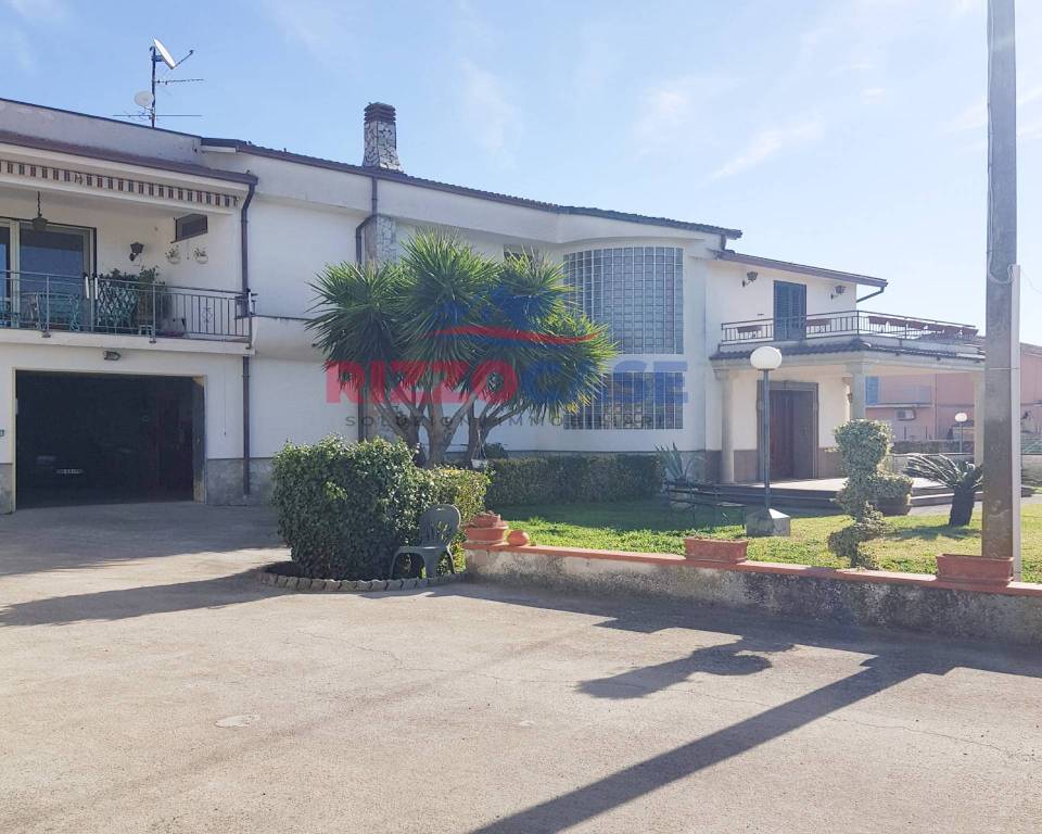Villa in vendita a Francavilla Marittima c.Da Vrichetto, 43