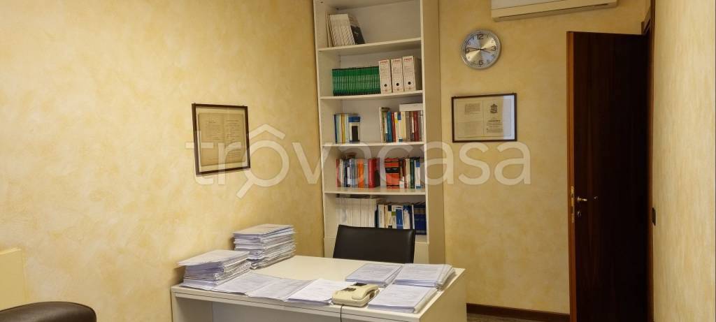 Ufficio in in affitto da privato a Verona via della Valverde, 65
