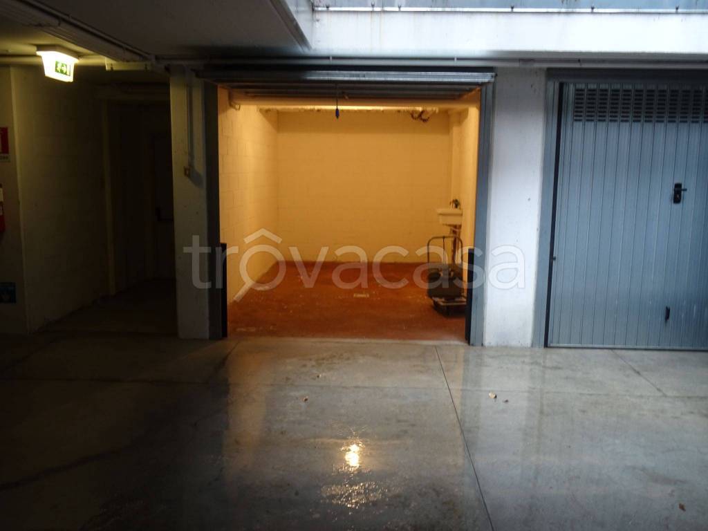 Garage in vendita a San Lazzaro di Savena via Don Andrea Biavati, 1