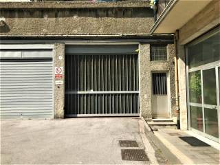 Garage in vendita a genova via generale manfredo fanti, 2r