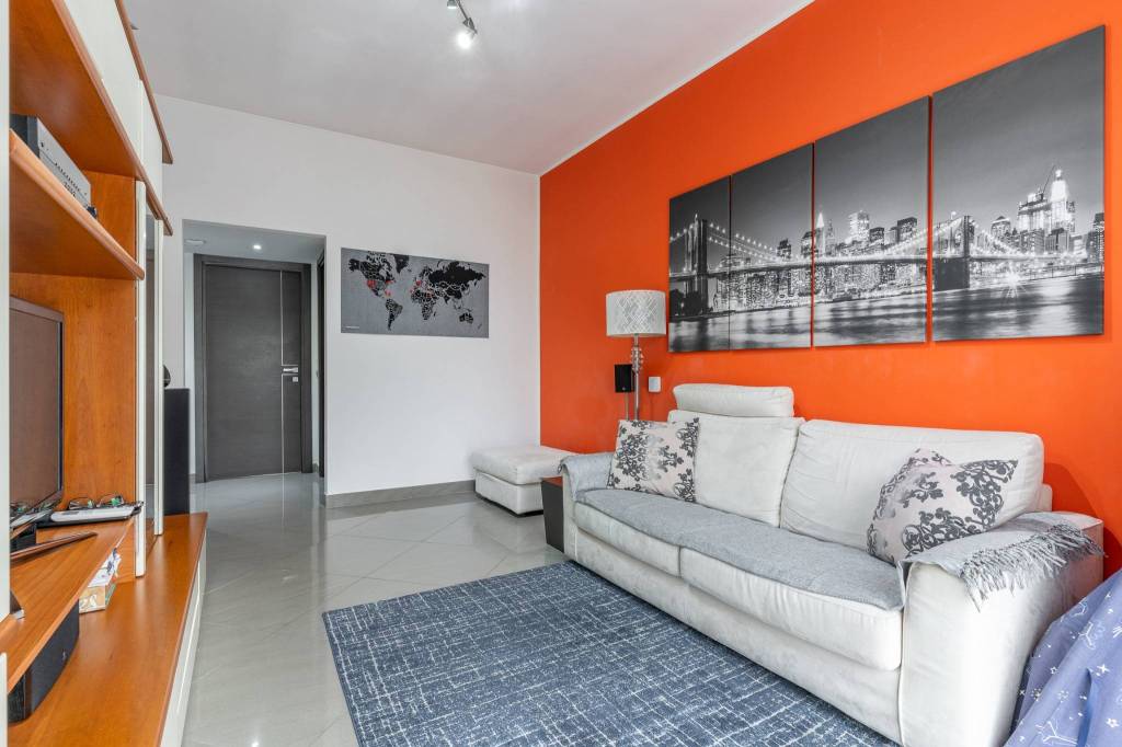 Appartamento in vendita a Milano largo Promessi Sposi