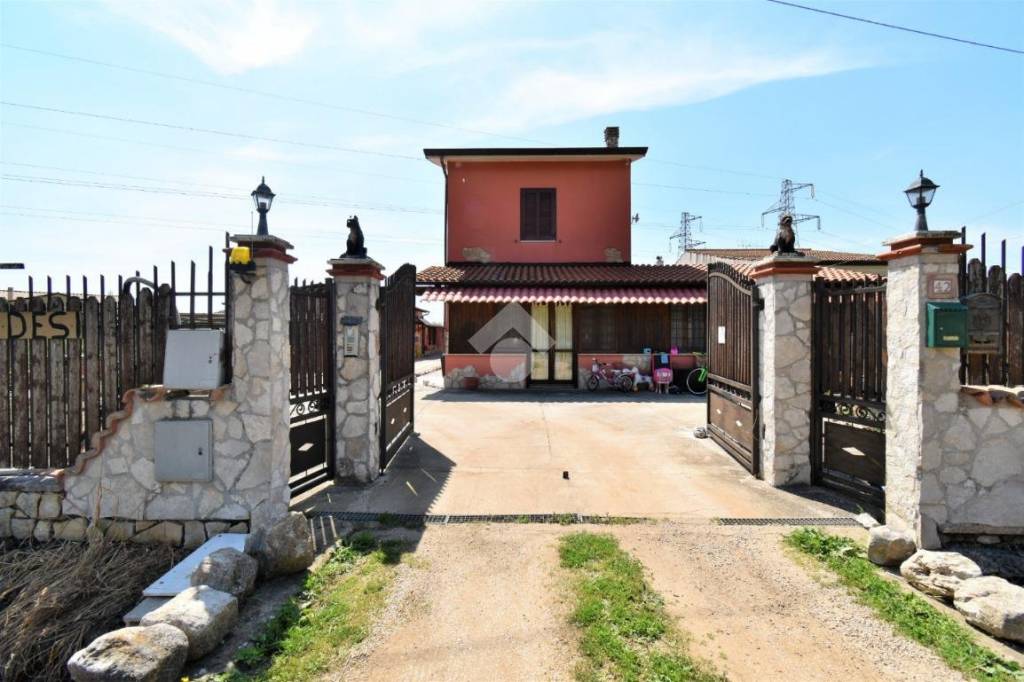 Villa Bifamiliare in vendita a Sermoneta via Tufette
