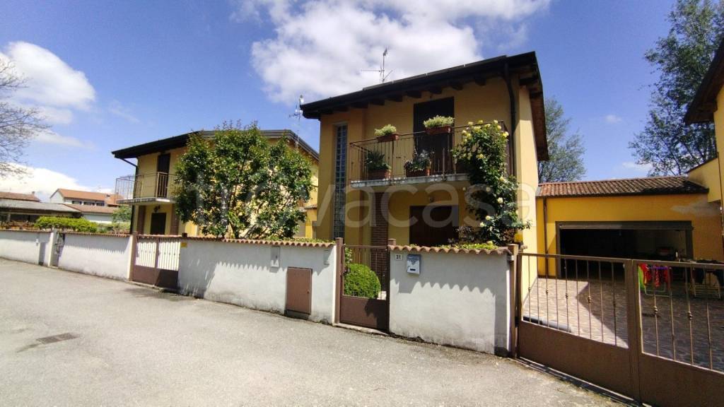 Villa in vendita a Castelleone