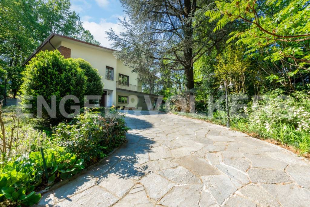 Villa in vendita a Casorate Sempione via Santa Maria, 1