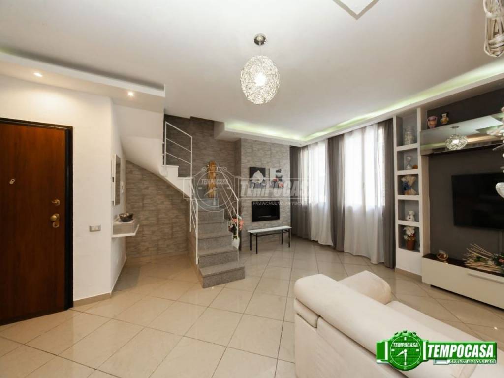 Appartamento in vendita a Muggiò via Trieste, 23