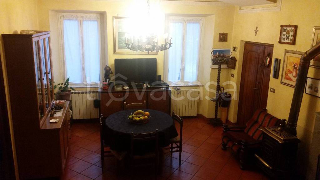 Appartamento in in vendita da privato ad Acuto via Vittorio Emanuele, 33