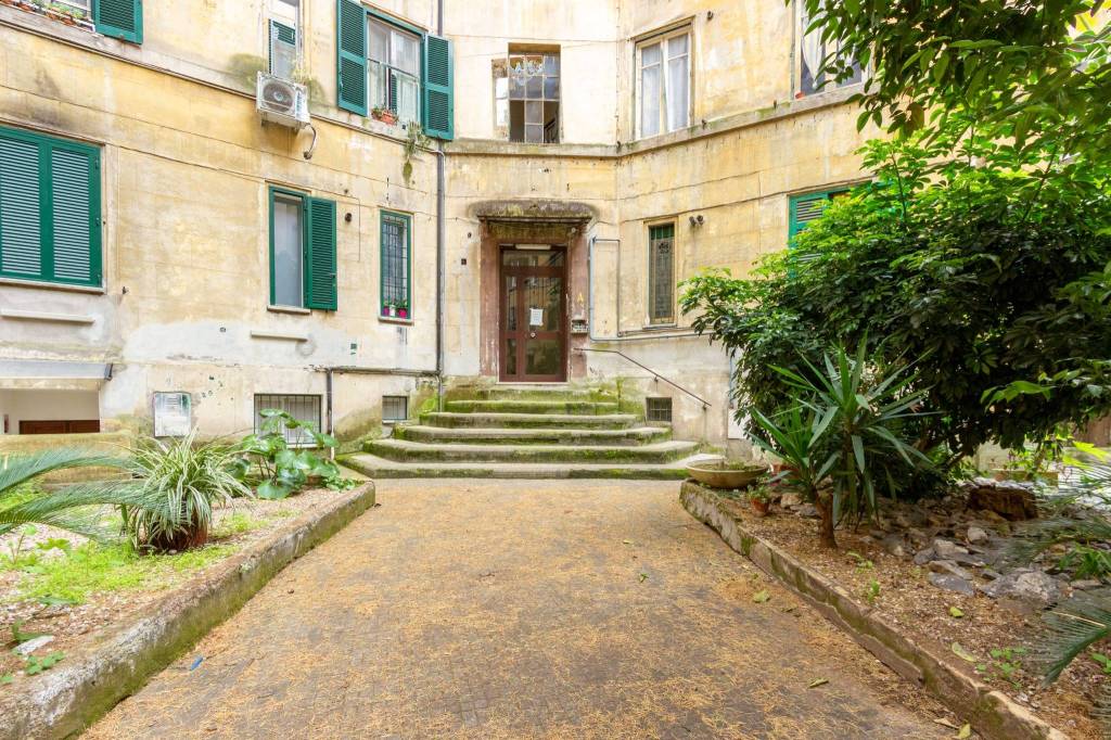 Appartamento in vendita a Roma via Efisio Cugia, 7