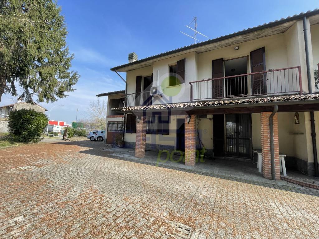 Villa Bifamiliare in vendita a Castiraga Vidardo via Sant'Angelo