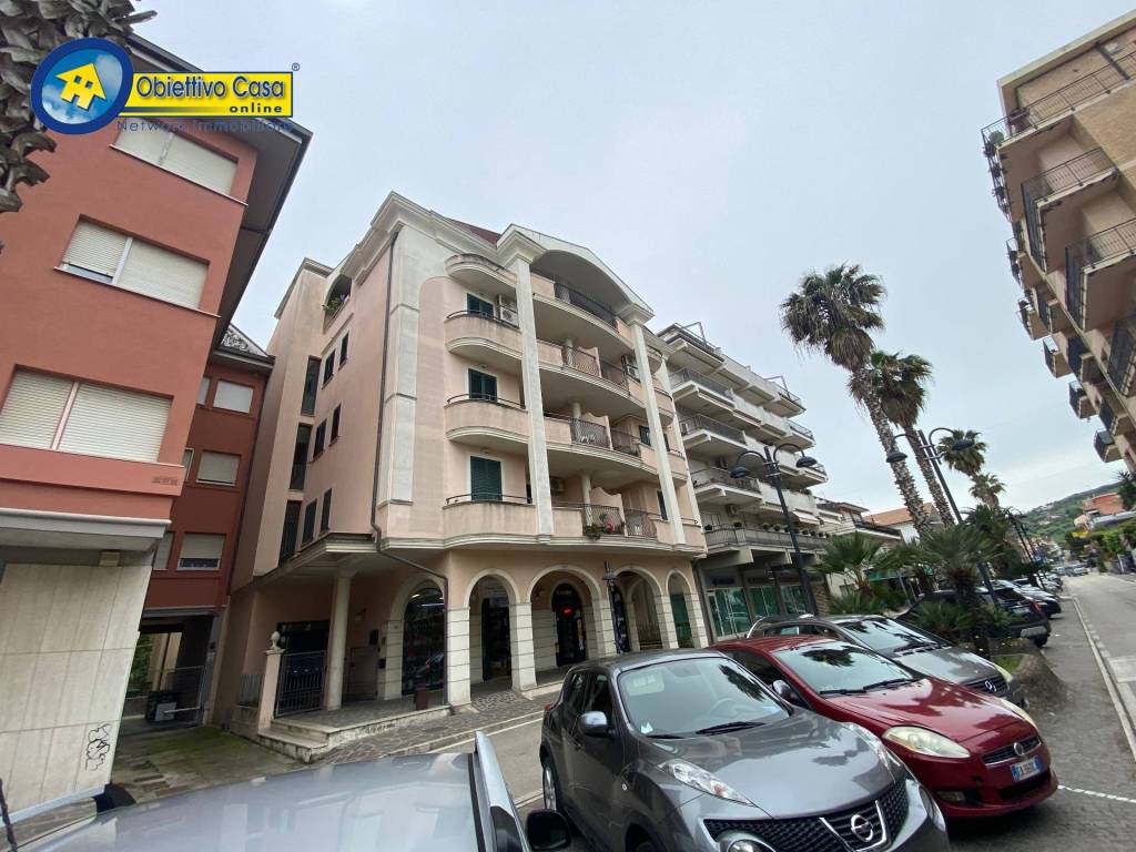 Appartamento in vendita a Tortoreto via trieste, 170
