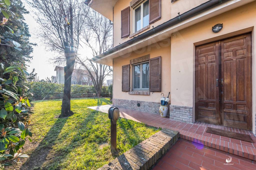 Villa in vendita a Scandiano via Gilberto Fogliani 30