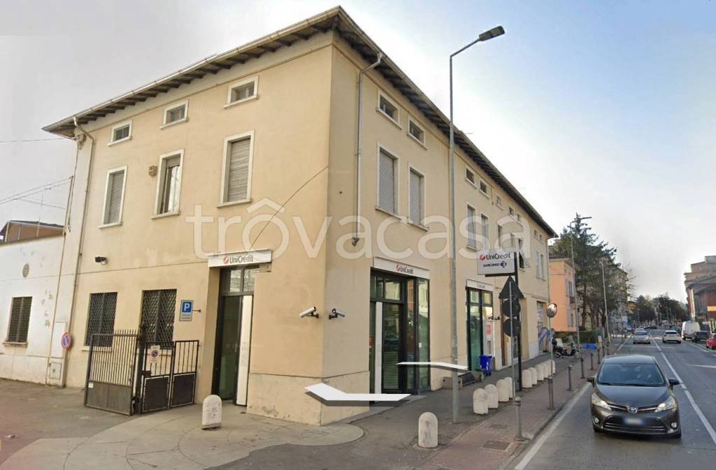 Negozio in affitto a Parma strada San Leonardo