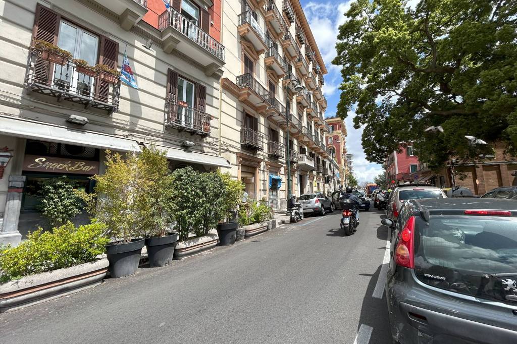 Appartamento in vendita a Napoli corso Vittorio Emanuele, 115