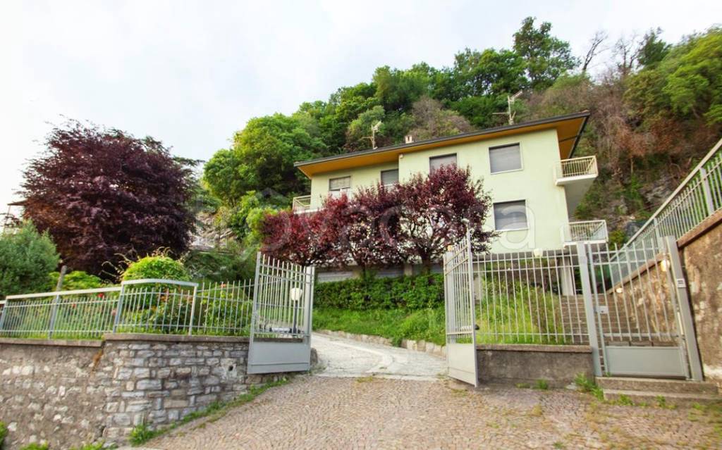 Appartamento in vendita a Cernobbio via Guglielmo Marconi
