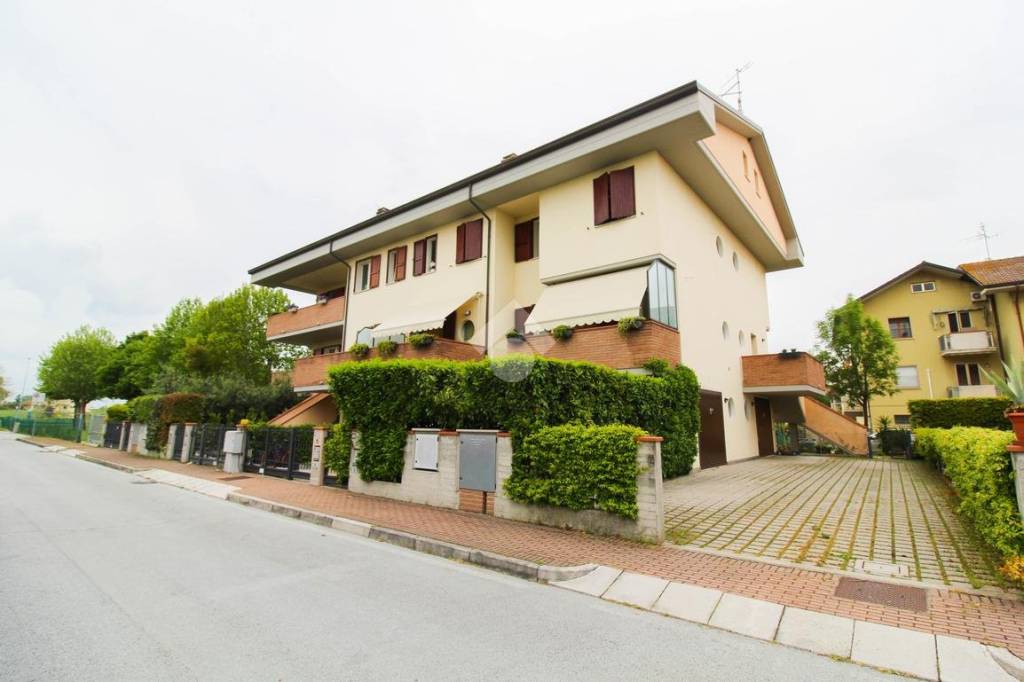 Villa a Schiera in vendita a Gatteo via Corelli, 28