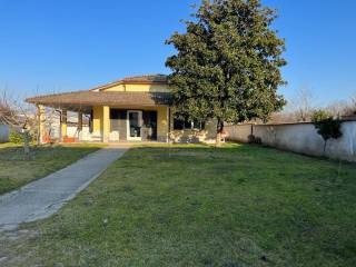 Villa in vendita a mortara via 20 settembre, 48