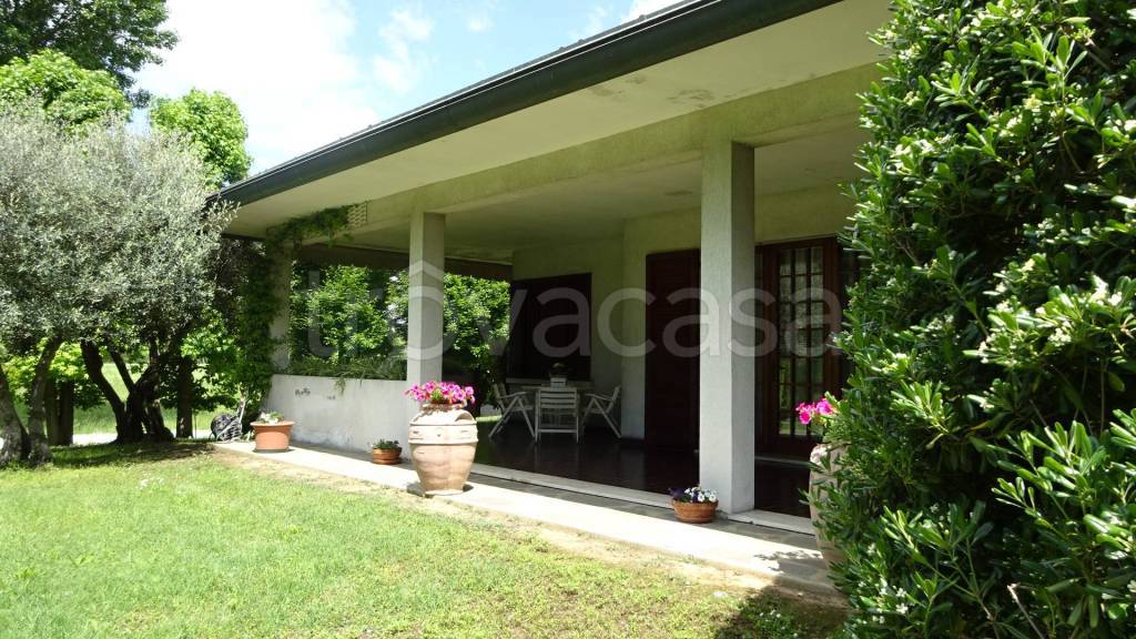 Villa in vendita a Roncade via Belvedere, 28