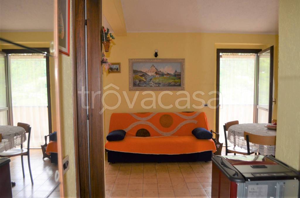 Appartamento in vendita ad Adrara San Rocco via degli Alpini