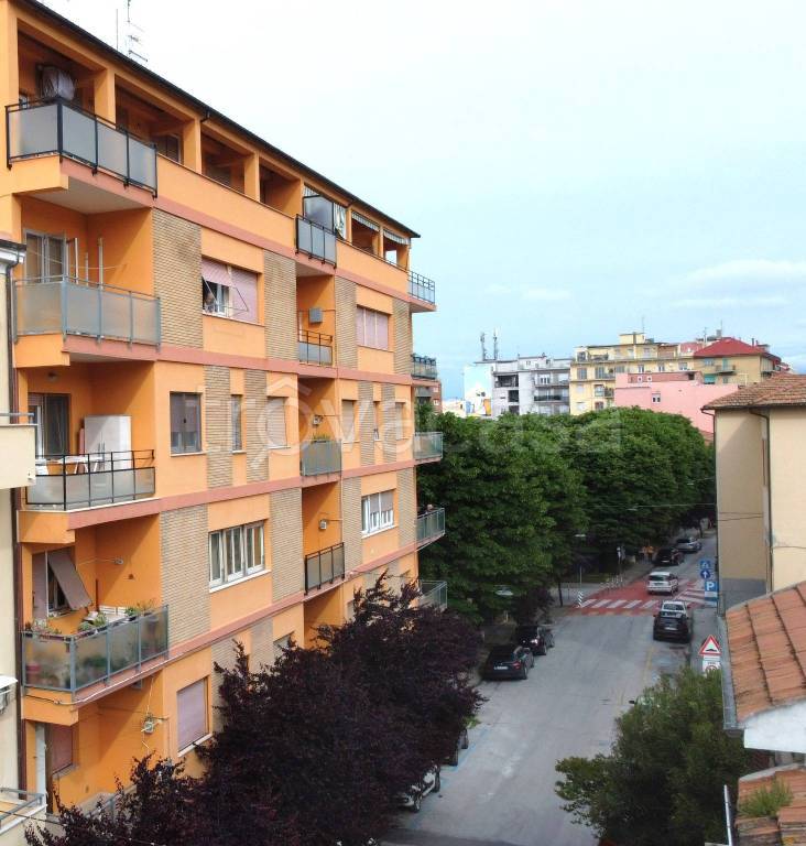 Appartamento in vendita a Falconara Marittima via Giacomo Leopardi, 21/b