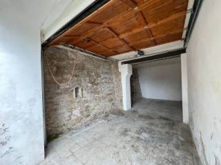 Garage in vendita a fermo 