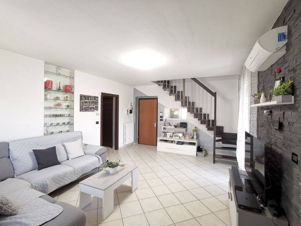Appartamento in vendita a Caselle Torinese via Venaria, 55