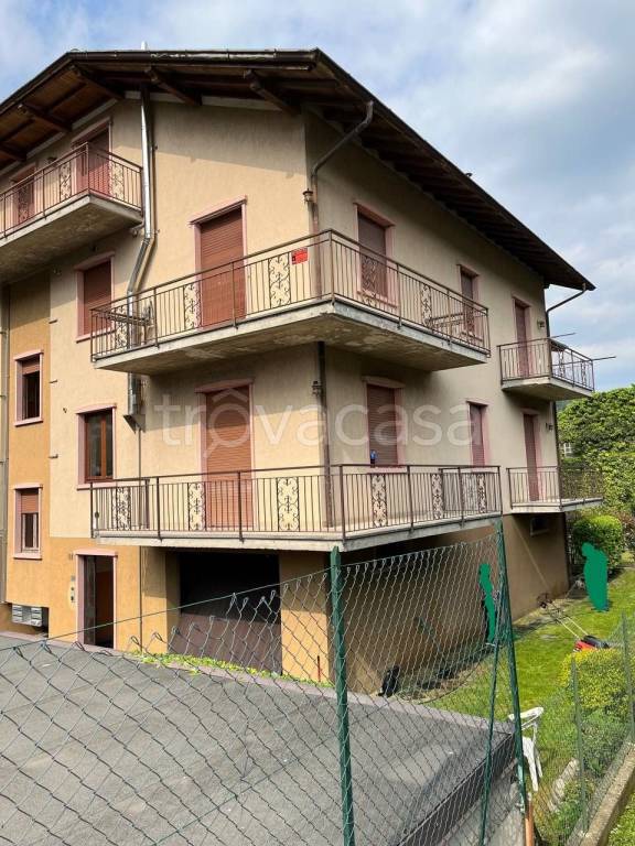 Appartamento in in vendita da privato a Zogno via Antonio Locatelli, 81