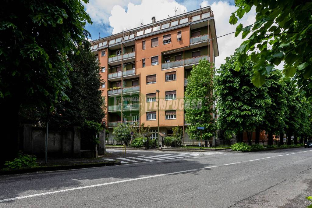 Appartamento in vendita a Vimercate via Monte Grappa, 13