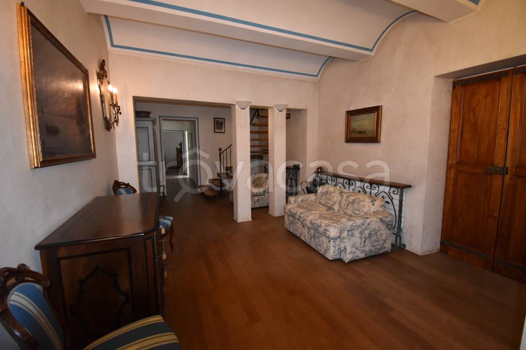 Appartamento in vendita a Canale via Roma, 50