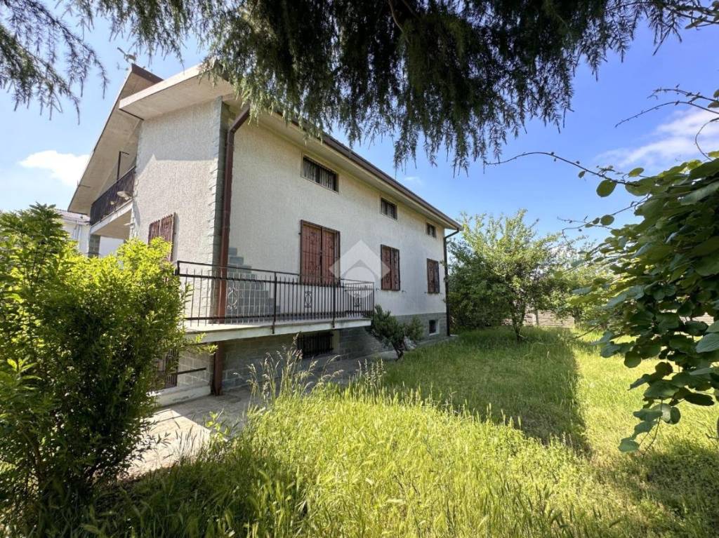 Villa in vendita a Canegrate via Fratelli Rosselli