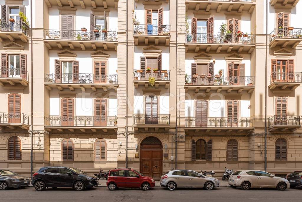 Appartamento in vendita a Palermo corso Alberto Amedeo, 31