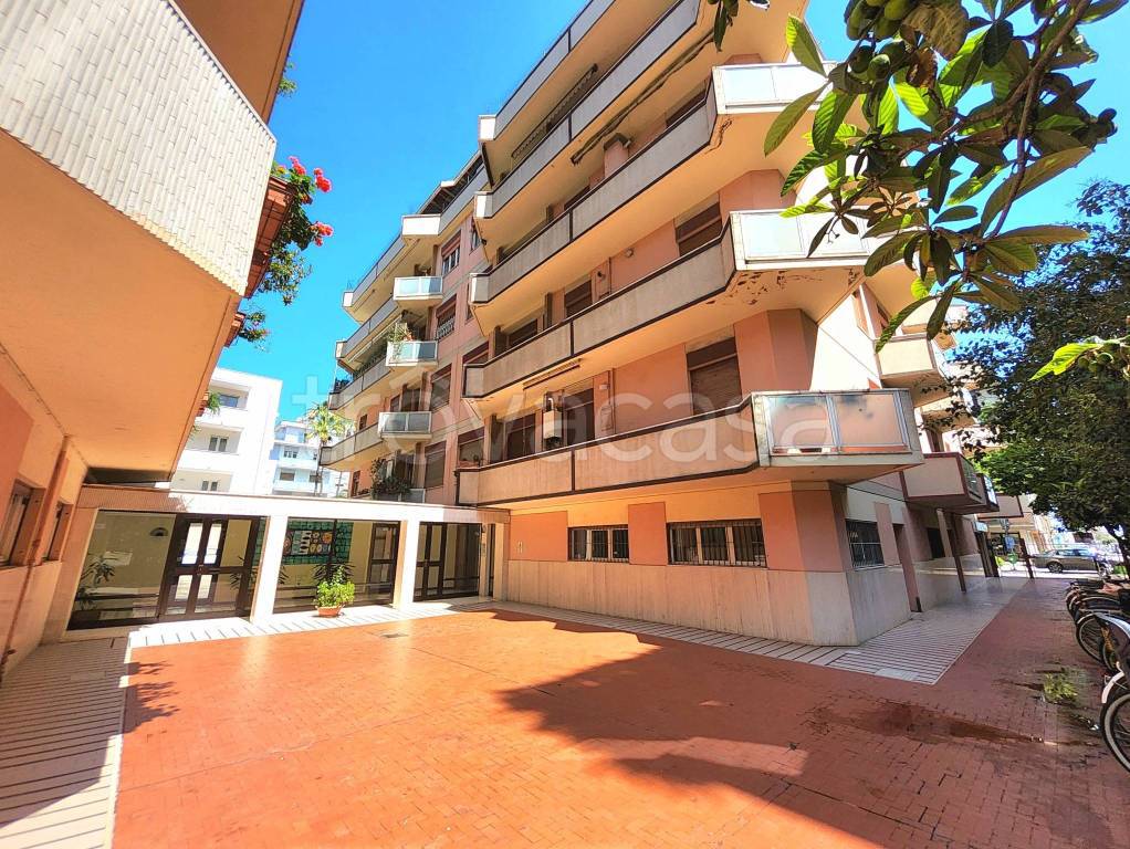 Appartamento in vendita a Pescara viale John Fitzgerald Kennedy, 47