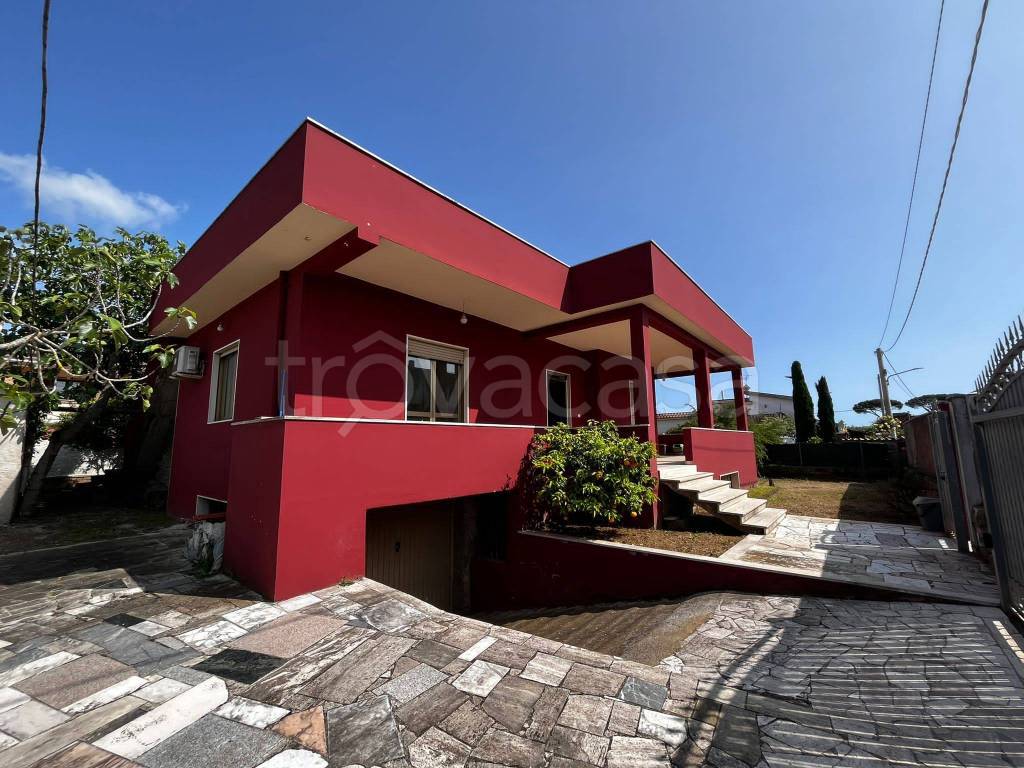 Villa in vendita ad Anzio via Napoli, 8