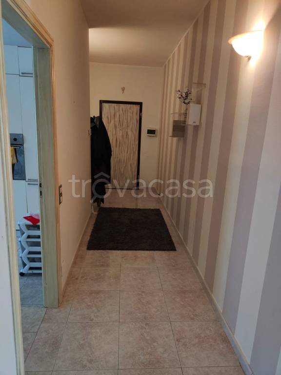 Appartamento in in vendita da privato a Lonate Pozzolo viale Ticino, 1
