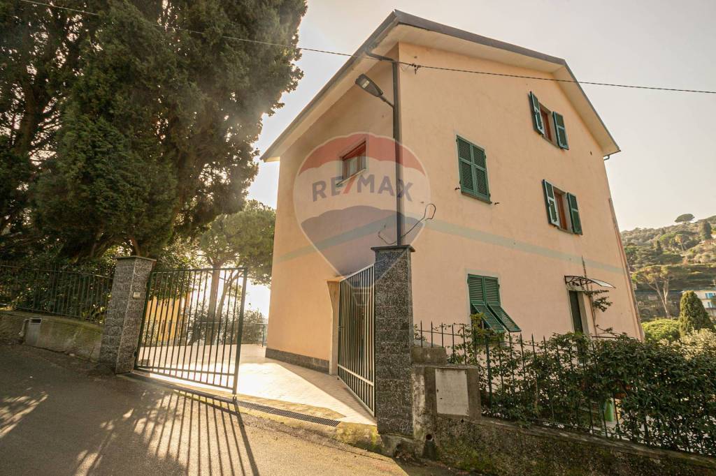 Casa Indipendente in vendita a Rapallo via Fioria, 46