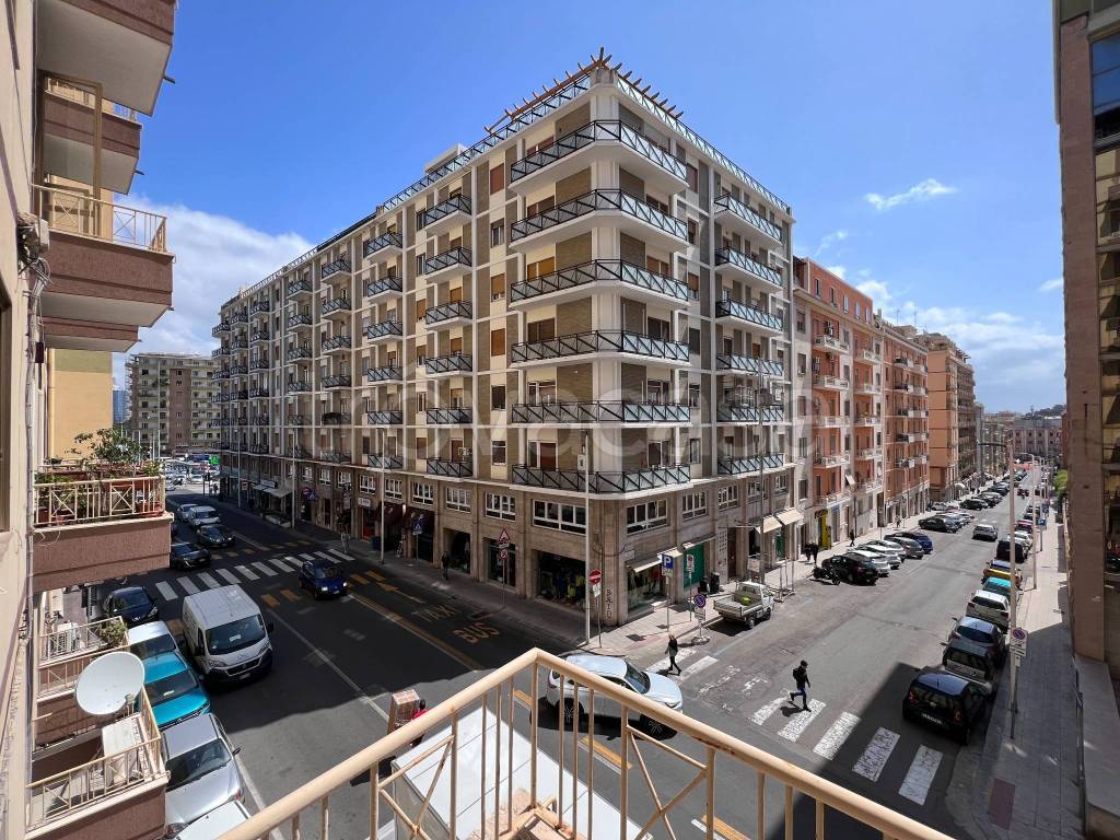 Appartamento in vendita a Cagliari via Alessandro Manzoni, 75