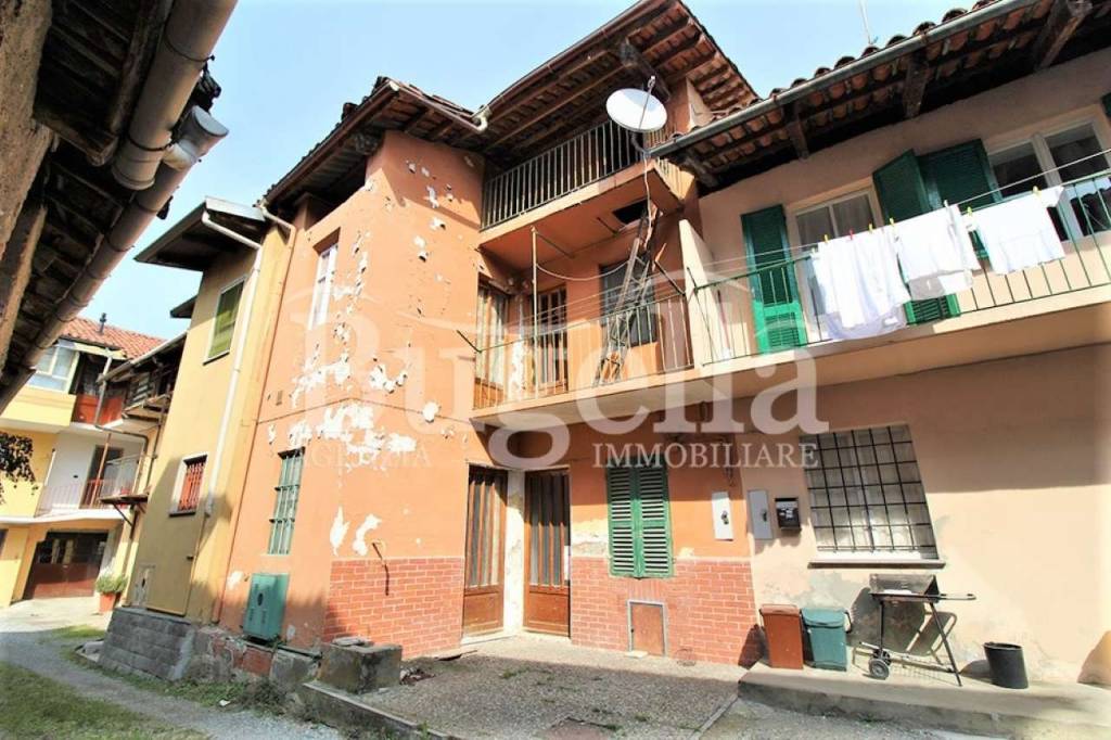 Casa Indipendente in vendita a Viverone via San Defendente 7