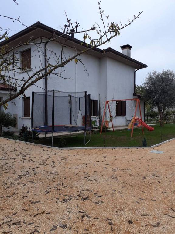 Villa in vendita a Quarto d'Altino via Giovanni Pascoli