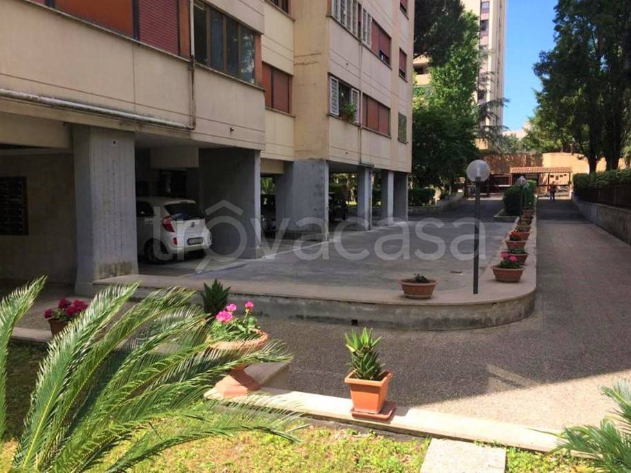 Appartamento in vendita a Roma via Ferdinando Maria Poggioli , 24