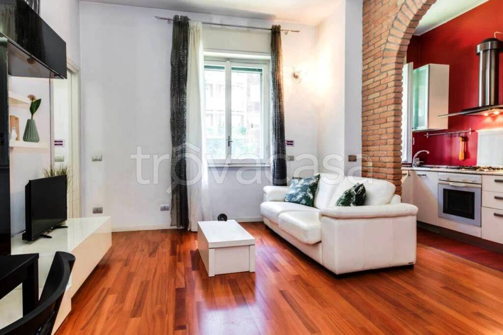 Appartamento in vendita a Milano via Giunio Leto Pomponio, 6