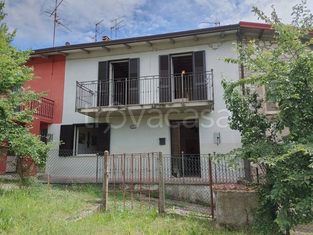 Casa Indipendente in vendita a Gualdo Cattaneo via Collesecco