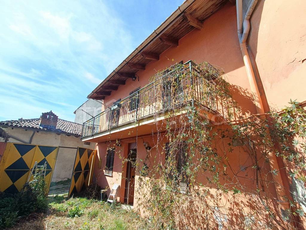 Villa in vendita a Lu e Cuccaro Monferrato vicolo Cricchetto, 3