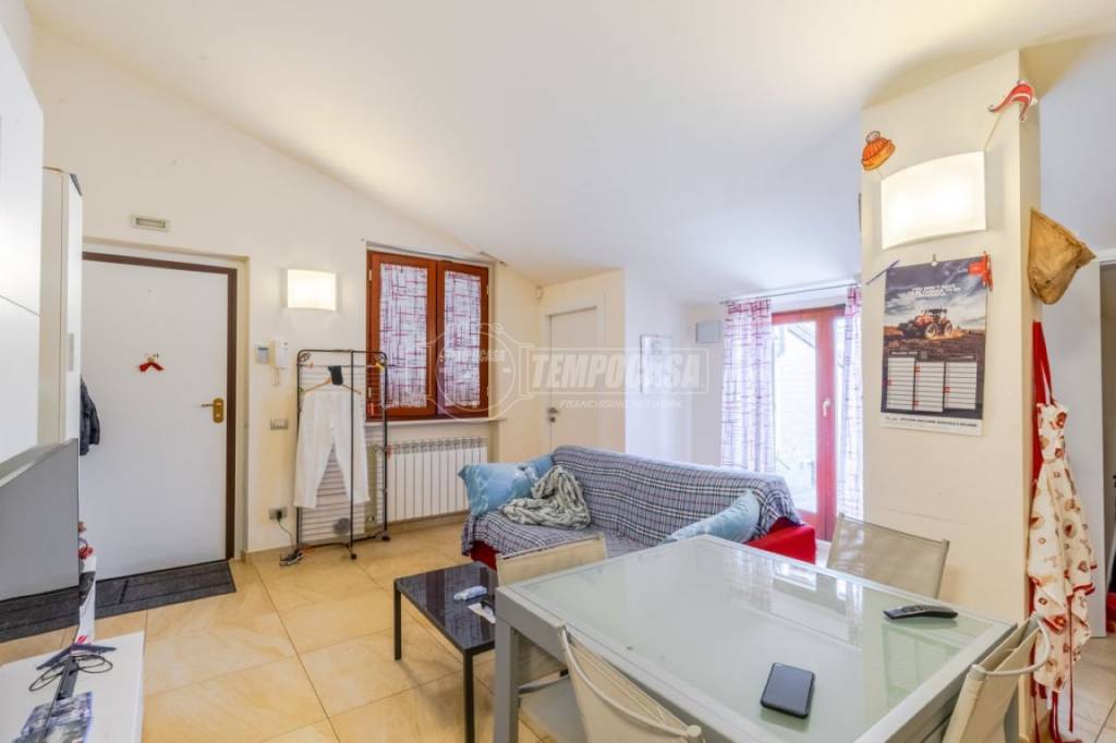 Appartamento in vendita a Montecosaro via San Giovanni 2