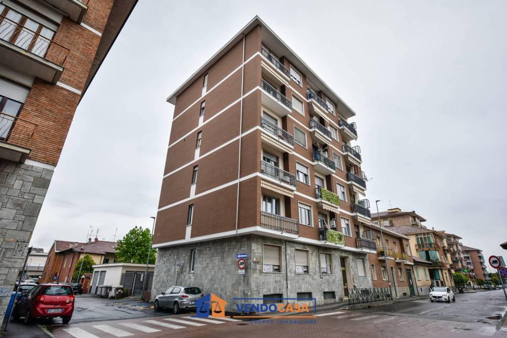 Appartamento in vendita a Nichelino via Superga, 29