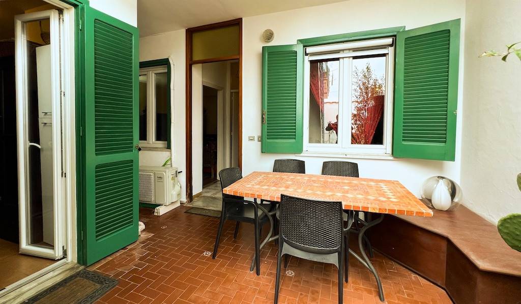 Appartamento in vendita a Ischia via Sant'Alessandro, 50