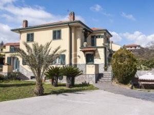Villa Bifamiliare in vendita a Mascalucia via Alessandro Manzoni