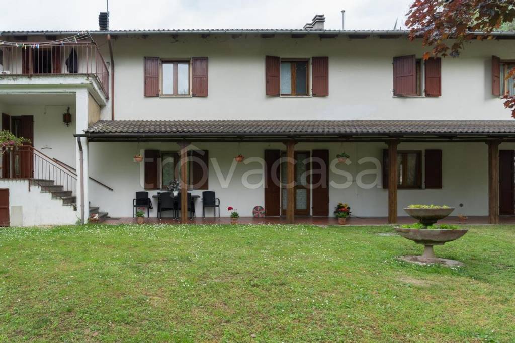 Villa Bifamiliare in vendita ad Asti frazione Valenzani
