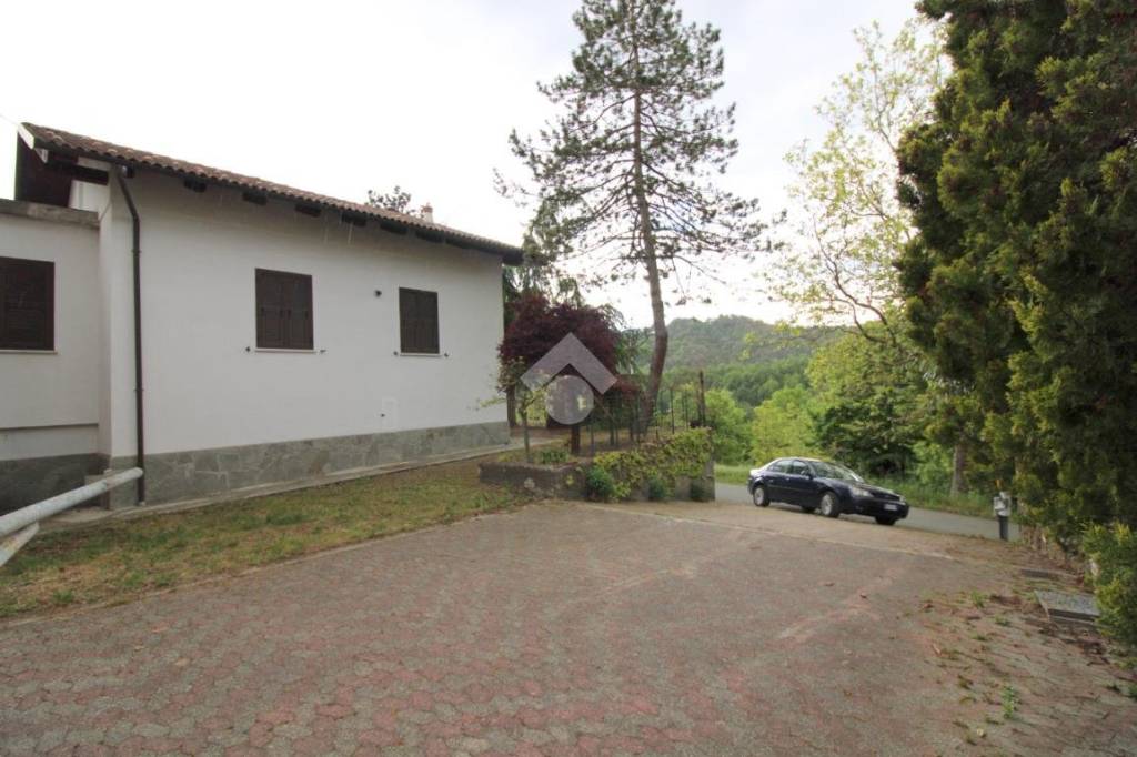 Casa Indipendente in vendita a Ponzone frazione Toleto, 59